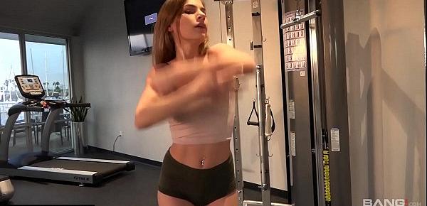  Sydney Cole Workout and tiny titties in the gym